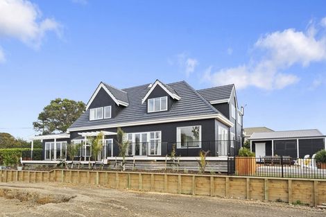 Photo of property in 53 Seaview Road, Paremata, Porirua, 5024