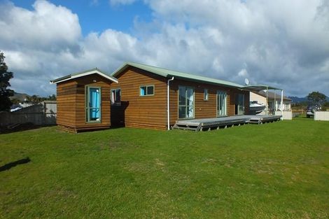 Photo of property in 192 Ngaio Drive, Matarangi, Whitianga, 3592