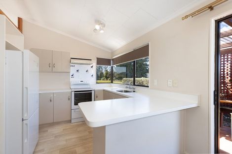 Photo of property in 8a Totara Park Avenue, Motueka, 7120