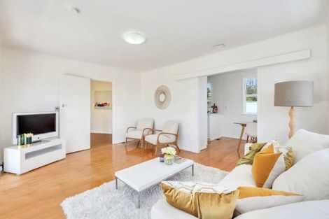 Photo of property in 66 Bond Crescent, Forrest Hill, Auckland, 0620