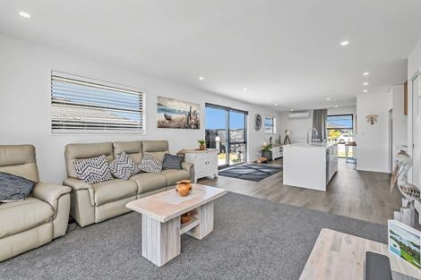 Photo of property in 9 Piwakawaka Place, Leeston, 7632