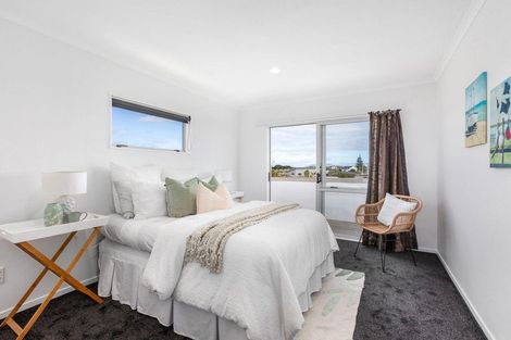 Photo of property in 16a Karaka Street, Otaki Beach, Otaki, 5512