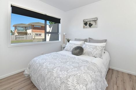 Photo of property in 1/70 Florence Avenue, Orewa, 0931