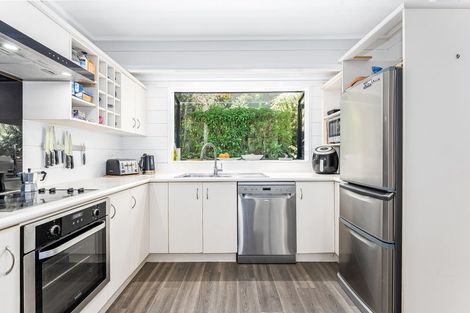 Photo of property in 4 Joseph Banks Drive, Whitby, Porirua, 5024