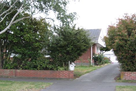 Photo of property in 43 Burnside Crescent, Burnside, Christchurch, 8053