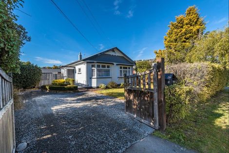 Photo of property in 13 Kowhai Terrace, Saint Martins, Christchurch, 8022