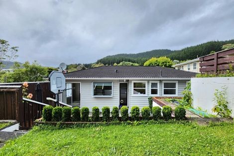 Photo of property in 10 Oriel Avenue, Tawa, Wellington, 5028