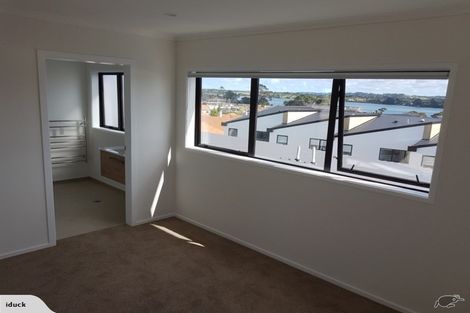 Photo of property in 1/2 Frances Bryers Road, Hobsonville, Auckland, 0616