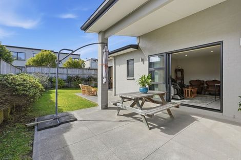Photo of property in 13 Andalusian Way, Karaka, Papakura, 2113
