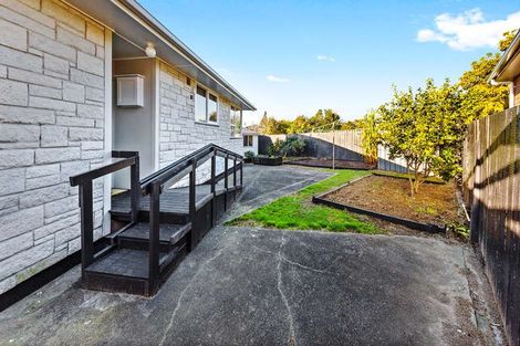 Photo of property in 8 Walden Place, Mangere East, Auckland, 2024