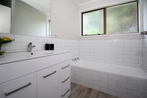 Photo of property in 5 Rako Place, Manurewa, Auckland, 2102