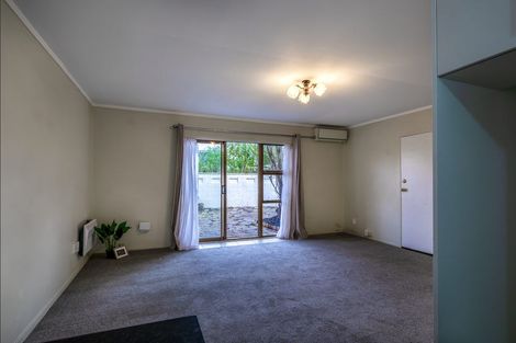 Photo of property in 2/3 Akehurst Avenue, New Lynn, Auckland, 0600