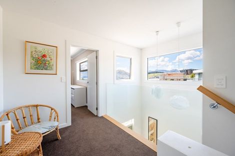 Photo of property in 6 Bovett Place, Wanaka, 9305