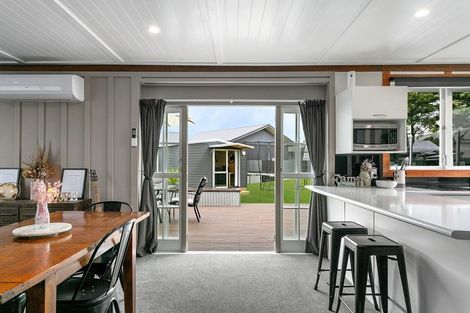 Photo of property in 4 Tamatea Road, Taupo, 3330