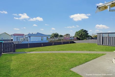 Photo of property in 2a Waitai Street, Castlecliff, Wanganui, 4501