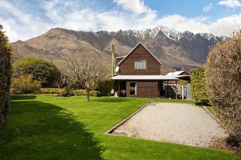 Photo of property in 39 Remarkables Crescent, Frankton, Queenstown, 9300