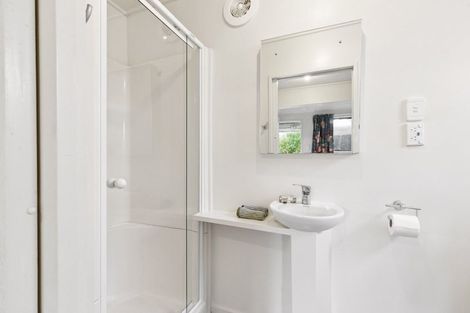 Photo of property in 10 Kate Way, Karori, Wellington, 6012