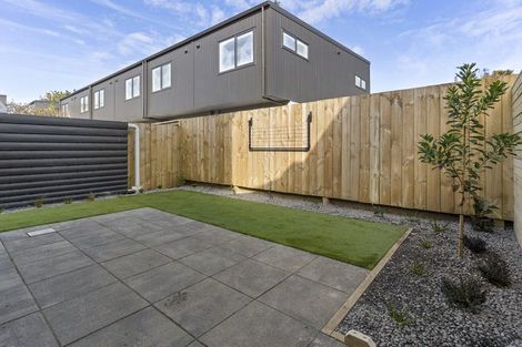 Photo of property in 22a Graham Avenue, Te Atatu Peninsula, Auckland, 0610