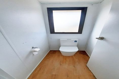 Photo of property in 5 Luxor Place, Massey, Auckland, 0614