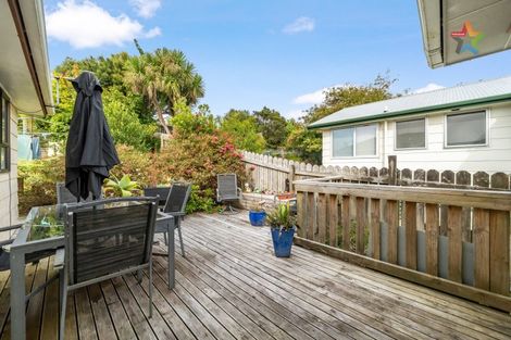 Photo of property in 10 Whitechapel Grove, Stokes Valley, Lower Hutt, 5019
