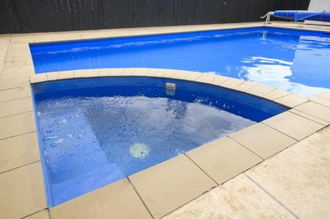 Photo of property in 107 Dittmer Drive, West End, Palmerston North, 4412