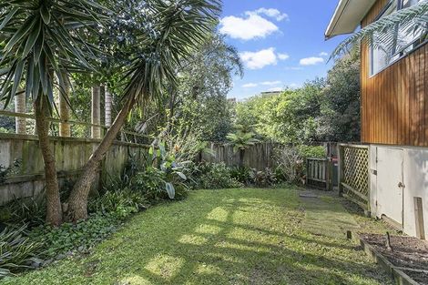 Photo of property in 46a Riserra Drive, Ranui, Auckland, 0612