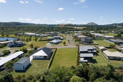 Photo of property in 135 Lisland Drive, Kinloch, Taupo, 3377