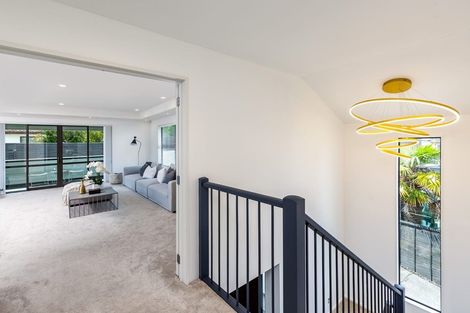 Photo of property in 158b East Coast Road, Forrest Hill, Auckland, 0620