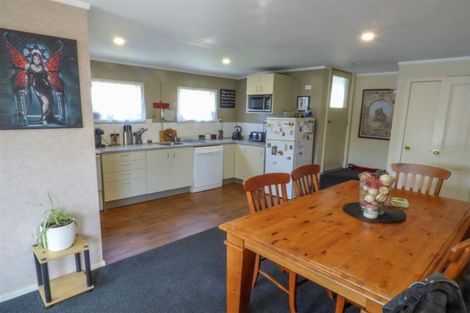 Photo of property in 1 Armstrong Street, Balclutha, 9230
