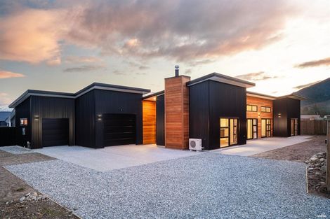 Photo of property in 12 Teal Place, Lake Hawea, Wanaka, 9382