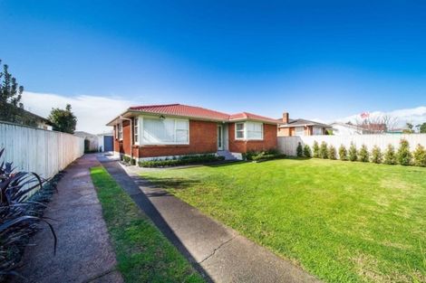 Photo of property in 68 Bader Drive, Mangere, Auckland, 2022