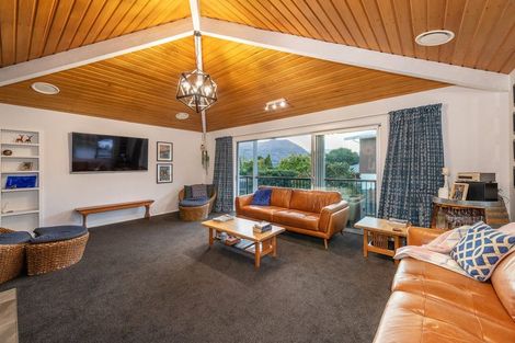 Photo of property in 9 Rimu Lane, Wanaka, 9305