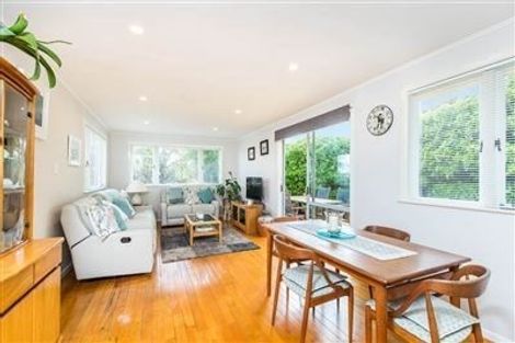 Photo of property in 1/50 Bond Crescent, Forrest Hill, Auckland, 0620