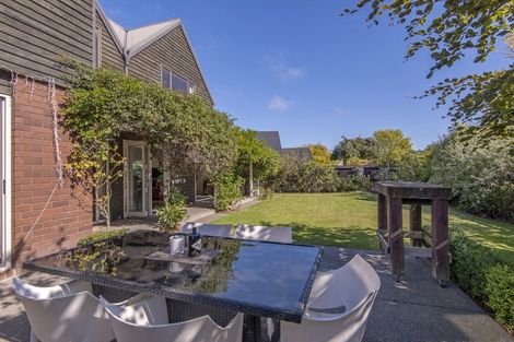 Photo of property in 120 Royal Park Drive, Parklands, Christchurch, 8083