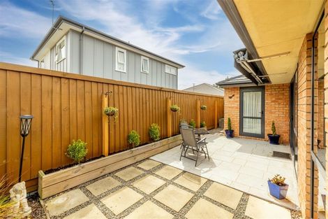 Photo of property in 3/123 Sawyers Arms Road, Northcote, Christchurch, 8052