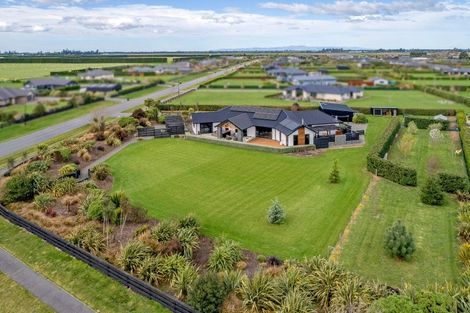 Photo of property in 29 Whitcombe Place, Darfield, 7571