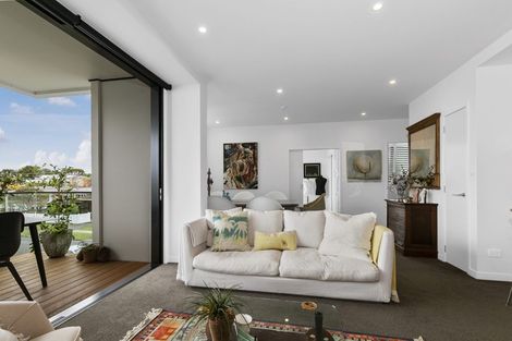 Photo of property in 201/8a Lake Pupuke Drive, Takapuna, Auckland, 0622