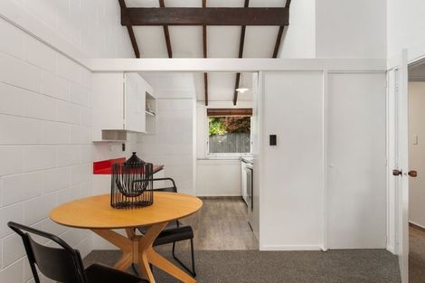 Photo of property in 305b Riccarton Road, Upper Riccarton, Christchurch, 8041