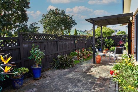 Photo of property in 16 Red Hibiscus Road, Stanmore Bay, Whangaparaoa, 0932