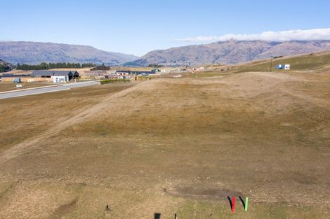 Photo of property in 32 Carrickmore Crescent, Wanaka, 9305