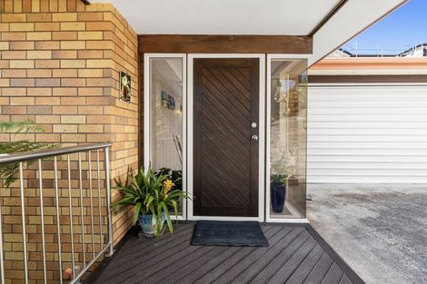 Photo of property in 2/13 Arran Road, Browns Bay, Auckland, 0630