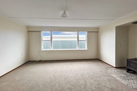 Photo of property in 5 Arawa Place, Castlecliff, Whanganui, 4501