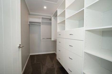 Photo of property in 44 Atlantic Drive, Fitzherbert, Palmerston North, 4410