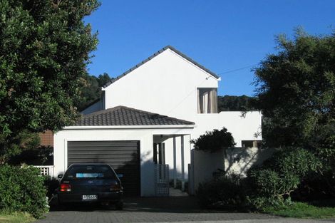 Photo of property in 19 Miro Street, Eastbourne, Lower Hutt, 5013