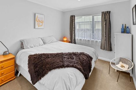 Photo of property in 28 Abby Road, Fitzherbert, Palmerston North, 4410