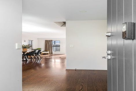 Photo of property in 4/64 Schnapper Rock Road, Schnapper Rock, Auckland, 0632