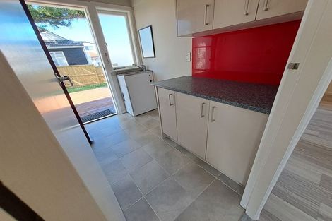 Photo of property in 3244a Great North Road, New Lynn, Auckland, 0600