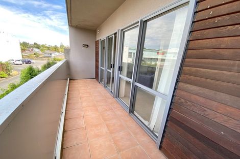 Photo of property in Westward Park Estate, 18d/30 Westward Ho, Glen Eden, Auckland, 0602