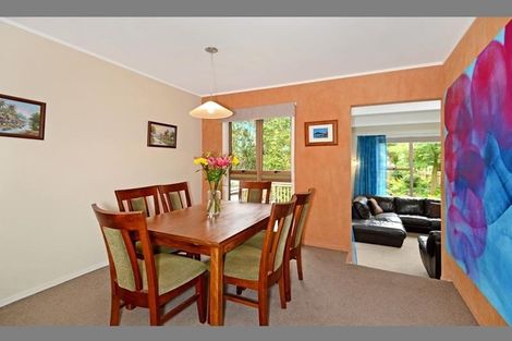 Photo of property in 18 Barlow Place, Chatswood, Auckland, 0626