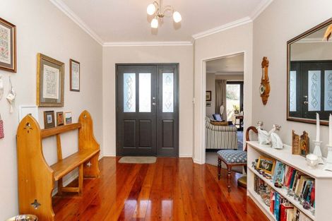 Photo of property in 35 Mcphee Street, Dannevirke, 4930